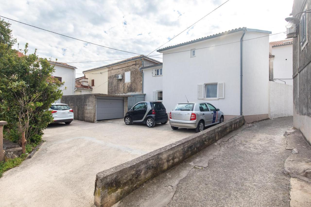 Apartman Umpa Omišalj Exteriér fotografie