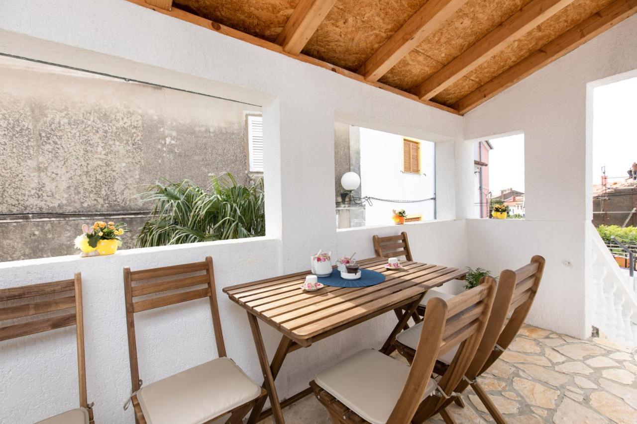Apartman Umpa Omišalj Exteriér fotografie
